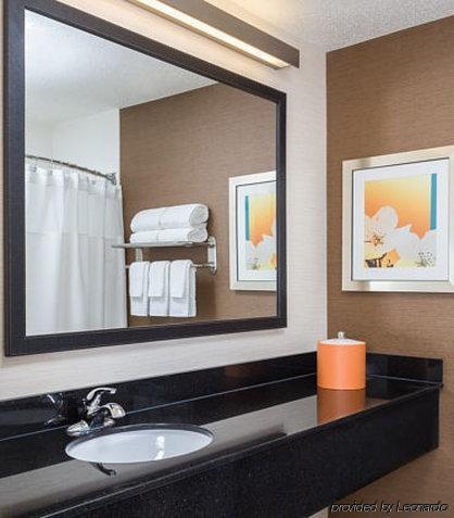 Hotel Fairfield &