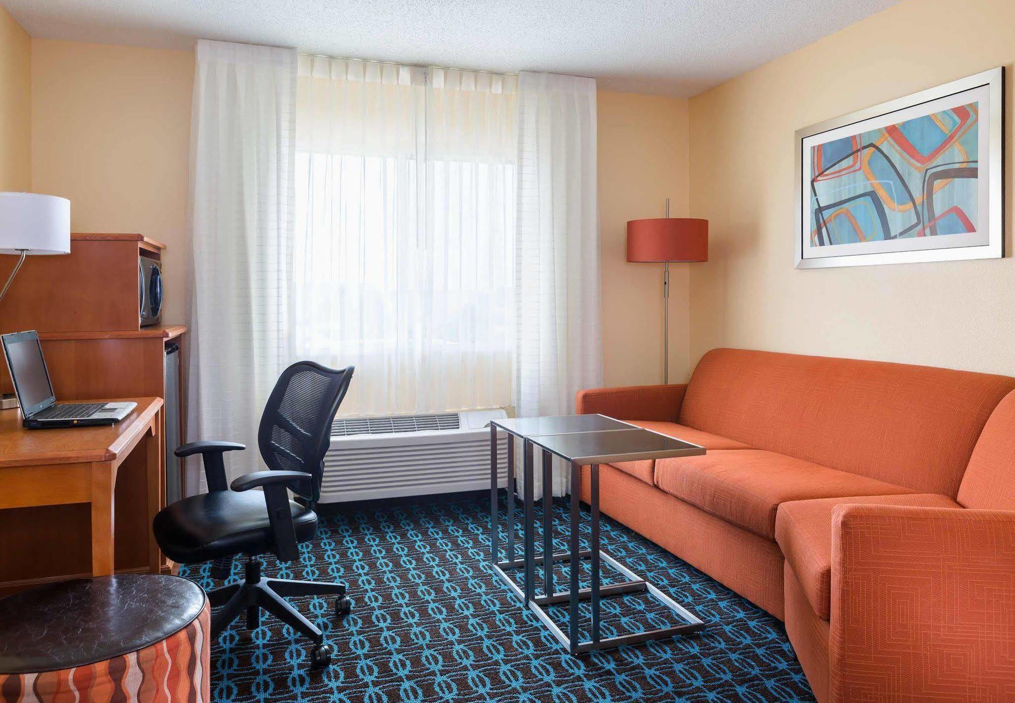 Fairfield & Hotel