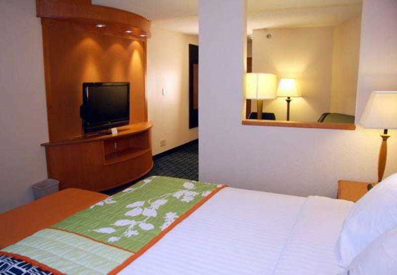 Fairfield & Hotel